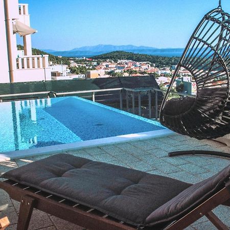 Apartment With Private Pool "Patricia" Макарска Екстериор снимка