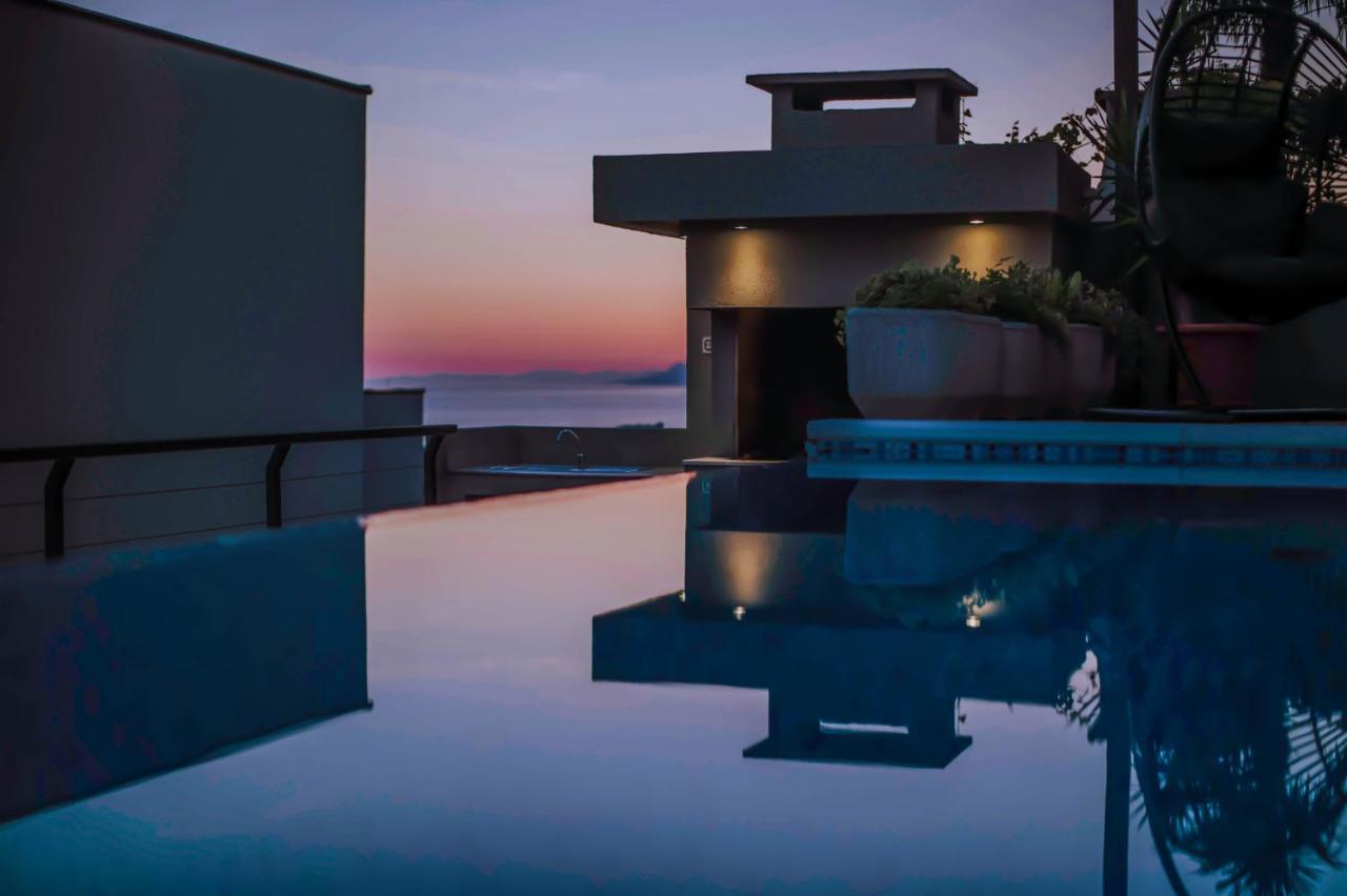 Apartment With Private Pool "Patricia" Макарска Екстериор снимка