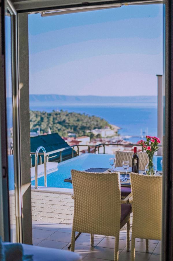 Apartment With Private Pool "Patricia" Макарска Екстериор снимка