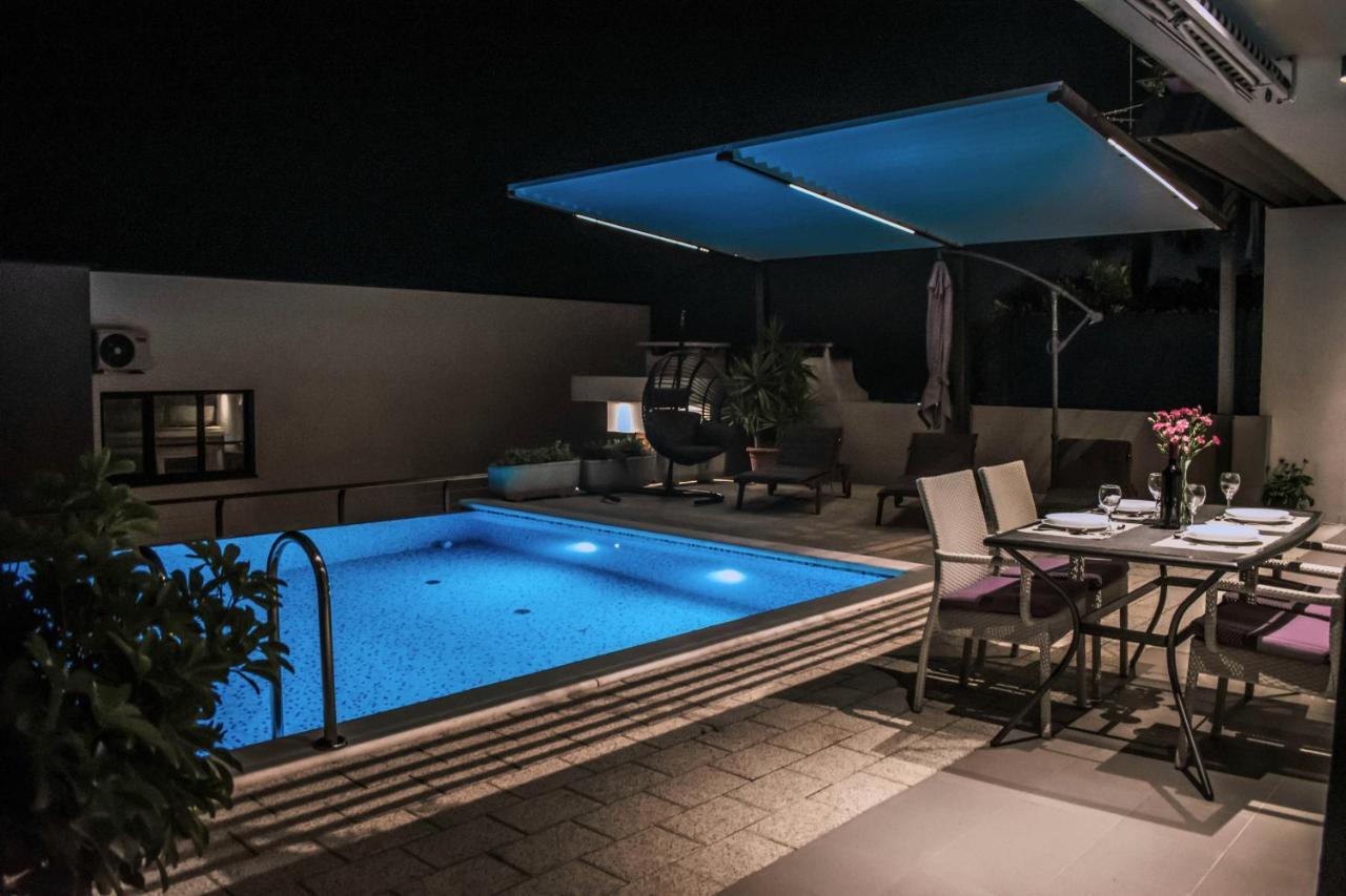 Apartment With Private Pool "Patricia" Макарска Екстериор снимка