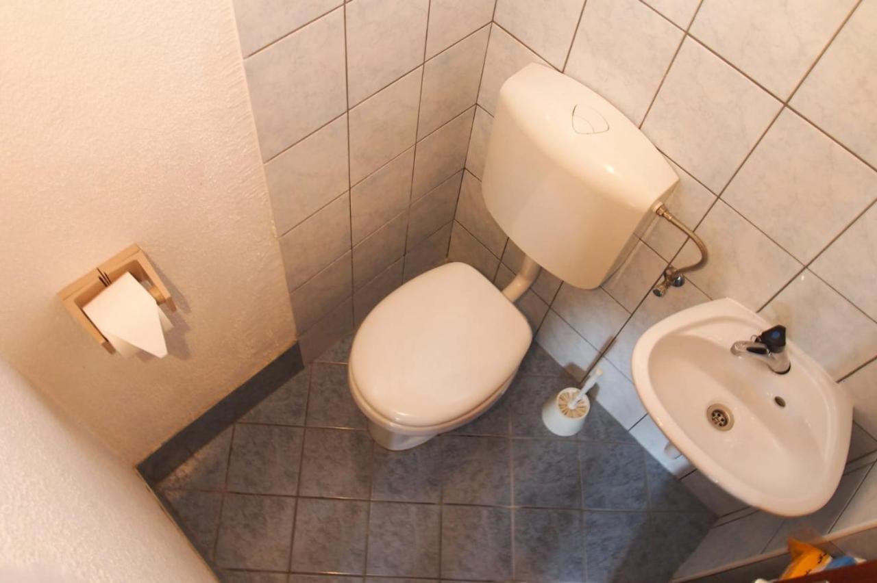 Apartment With Private Pool "Patricia" Макарска Екстериор снимка