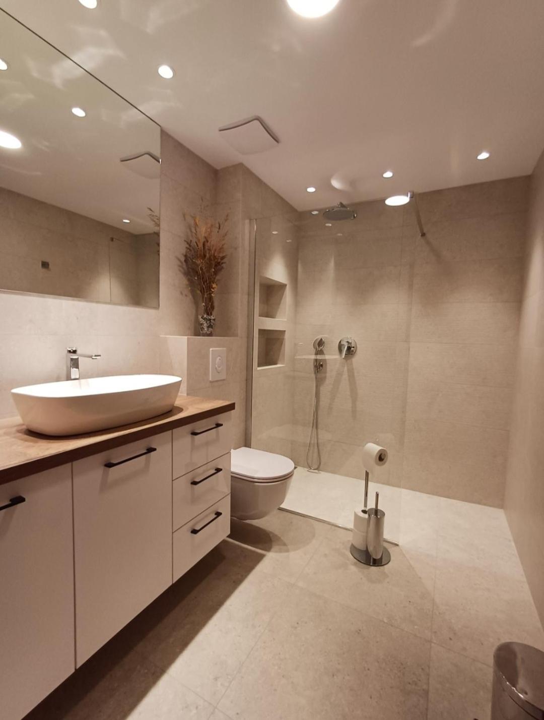 Apartment With Private Pool "Patricia" Макарска Екстериор снимка